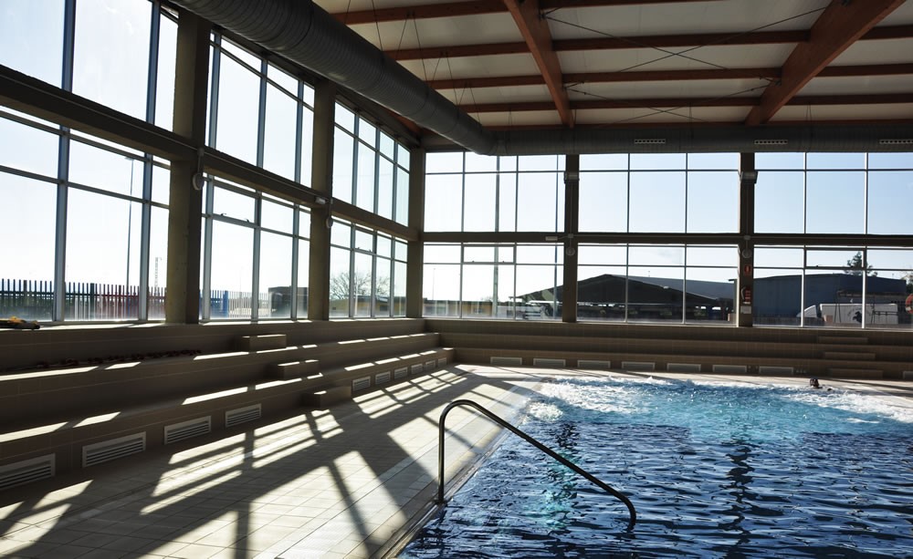 Piscina cubierta en Guadassuar
