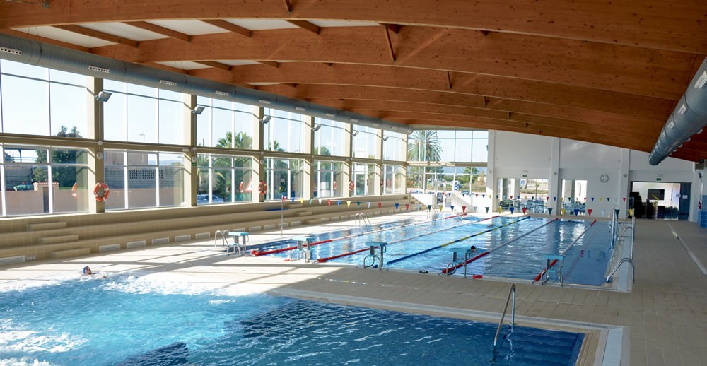 Piscina cubierta en Guadassuar